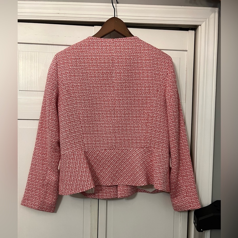 NWOT red and white Tahari tweed gold button 14 petite blazer - Picture 6 of 6